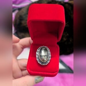 Vintage Artisan Genuine Pyrite Gemstone Set In Stamped 925 Silver size 7.5